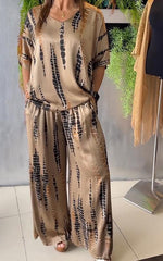 Fiera™ | Afslappet sæt i satin med rund hals