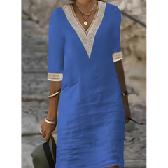 Alma™ | Midi kjole med V-udskæring og kontrastdetailler i blonder