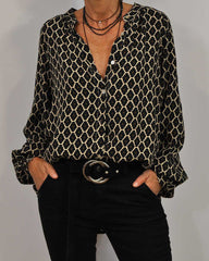 Diana™ | Klassisk Bluse med V-hals