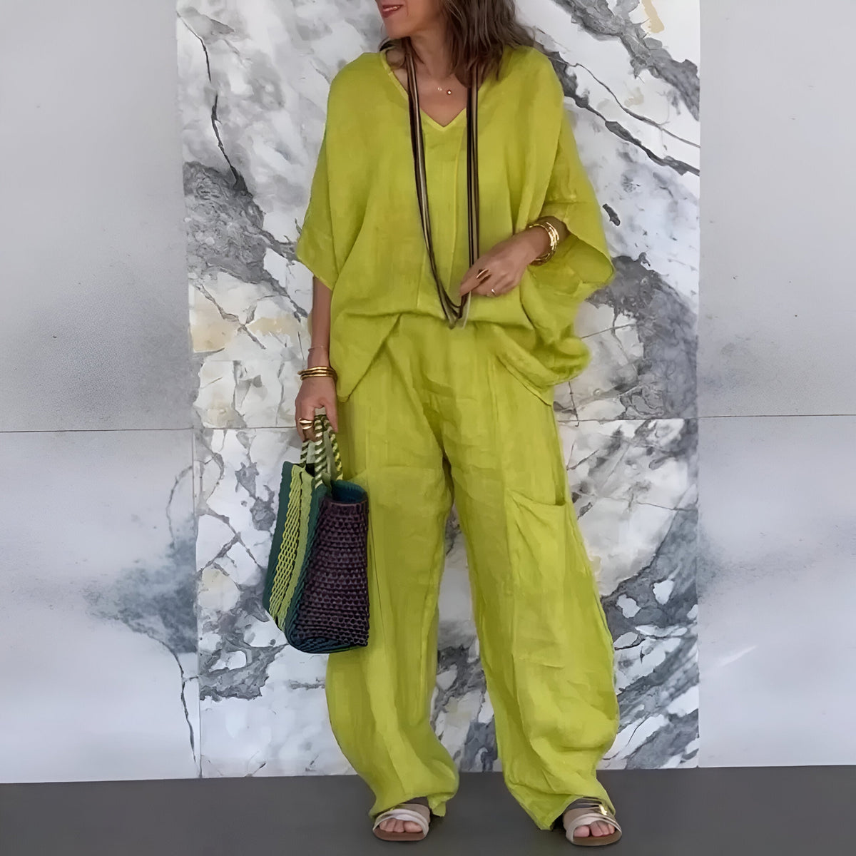 Elvyna™ | Afslappet sæt med V-hals